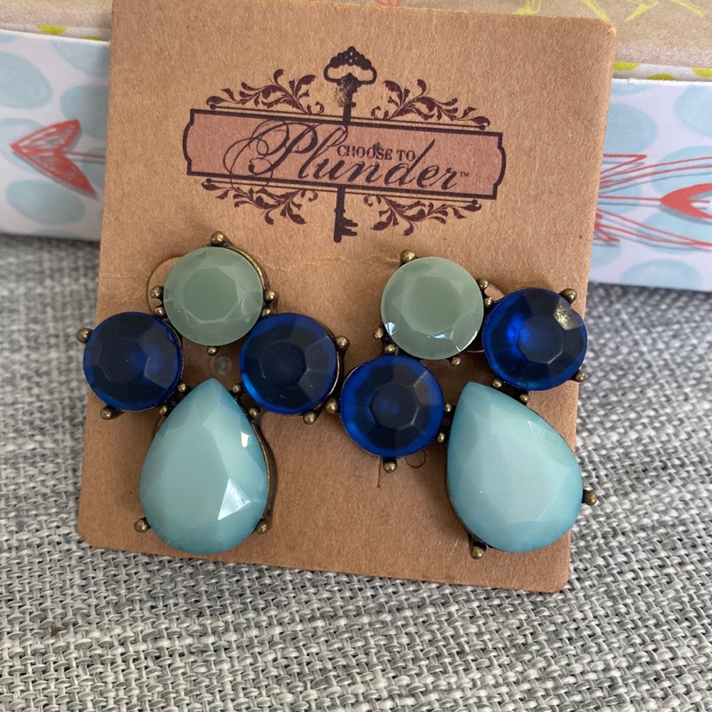 Plunder Vintage Stine earrings